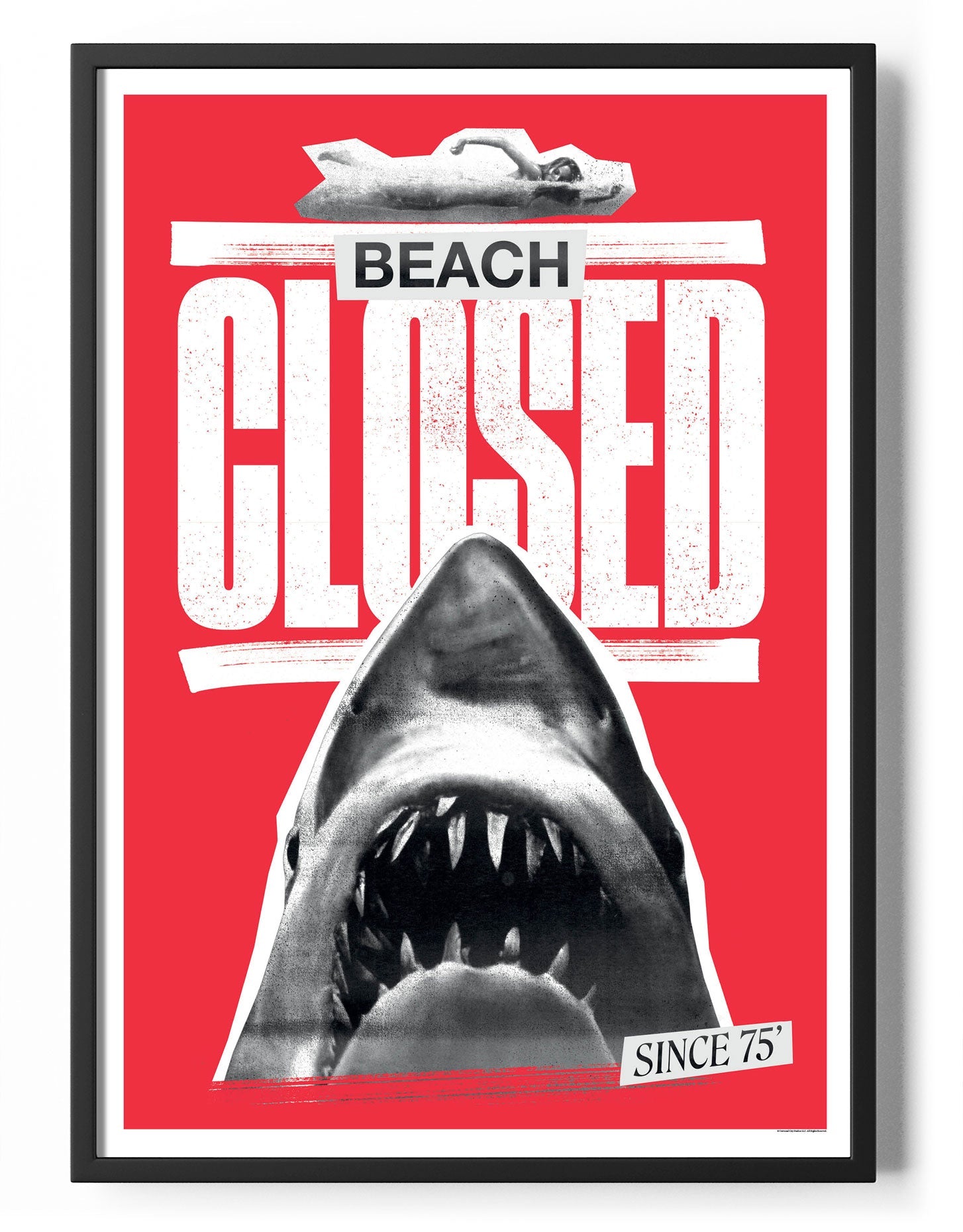 Beach Closed Since 75' Poster Posters fra Jaws