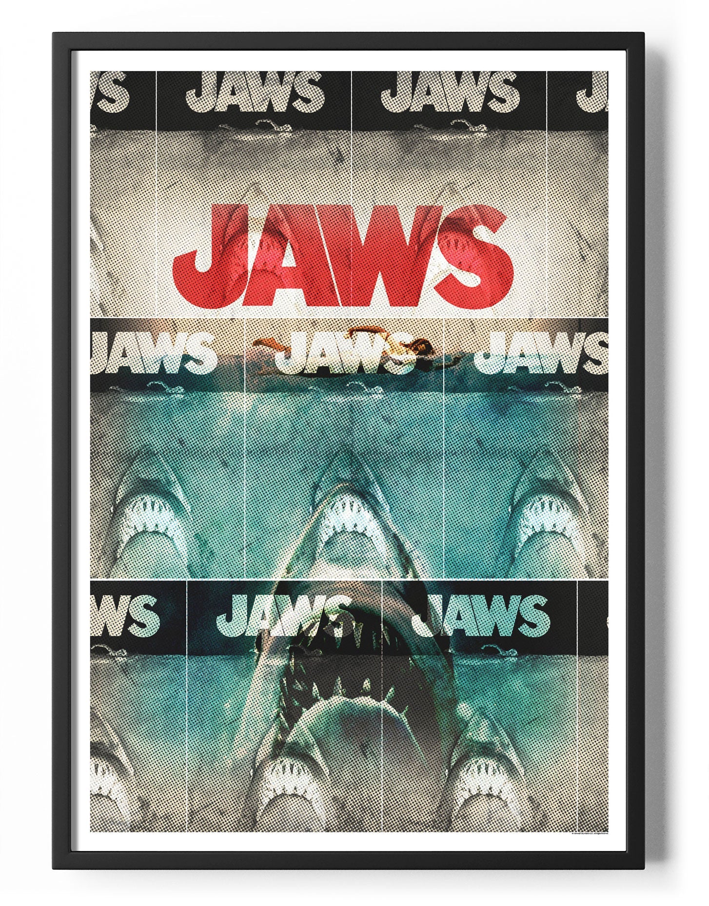 Jaws Halftone Moire Poster Posters fra Jaws