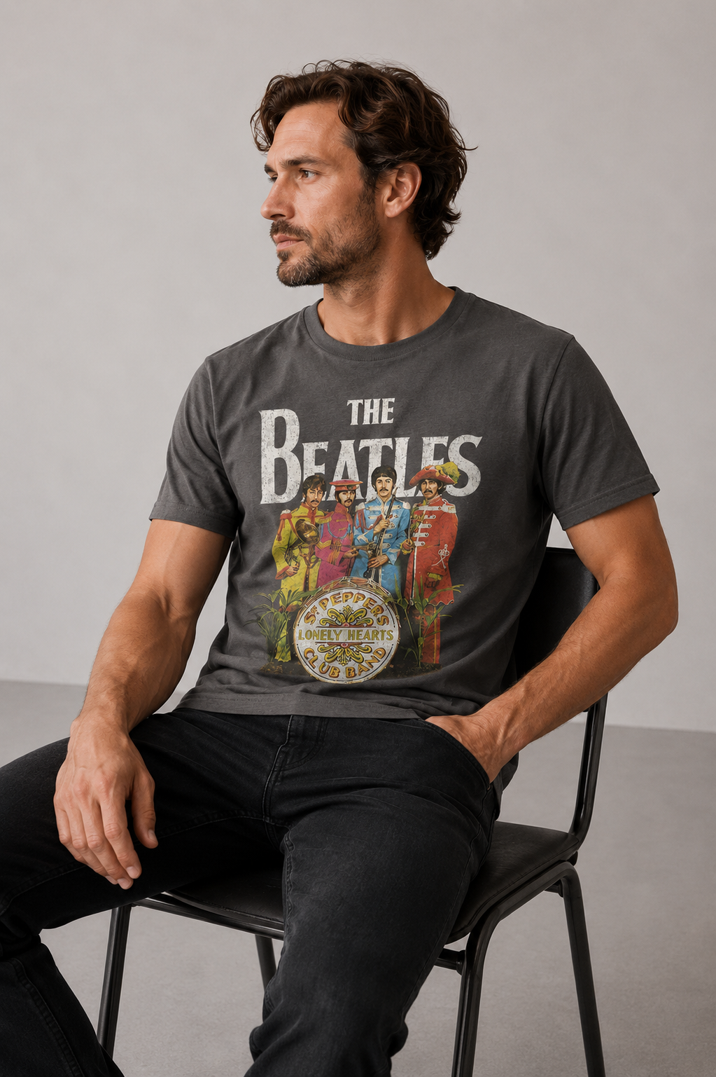 The Beatles: Sgt Pepper T-shirt