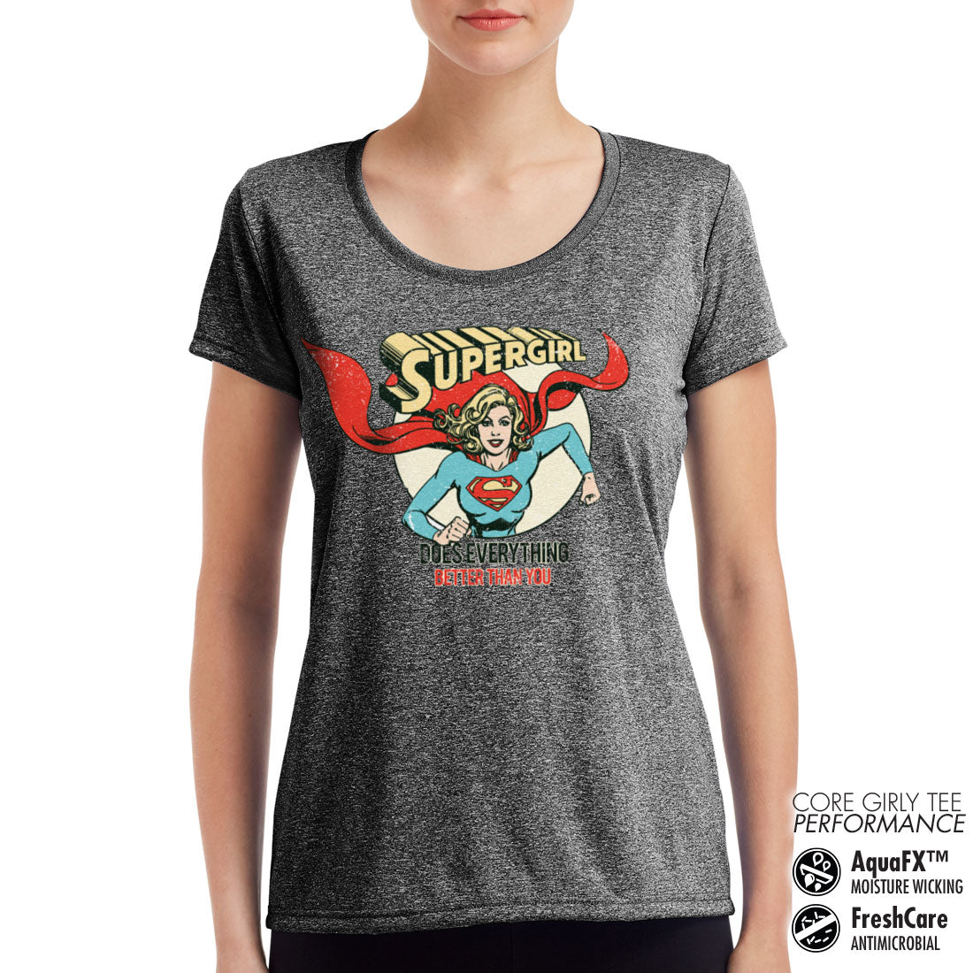 Billede af Supergirl: Does Everything Better Than You Performance T-Shirt (Kvinder)