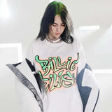 Billede af Billie Eilish i hendes Graffiti T-shirt til børn